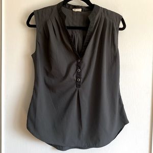 Converse one star sleeveless black blouse